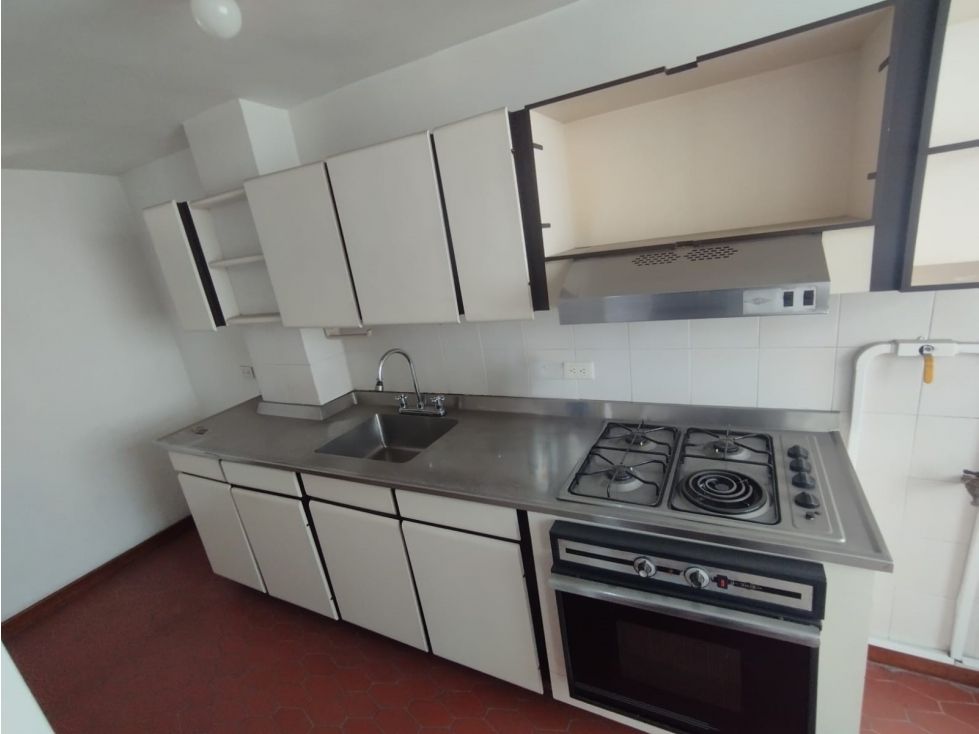 Apartamento en arriendo Antioquia Medellín Bolivariana 104 m2 Habitaciones 3 Baños 2 Garajes 1 Precio $3300000
