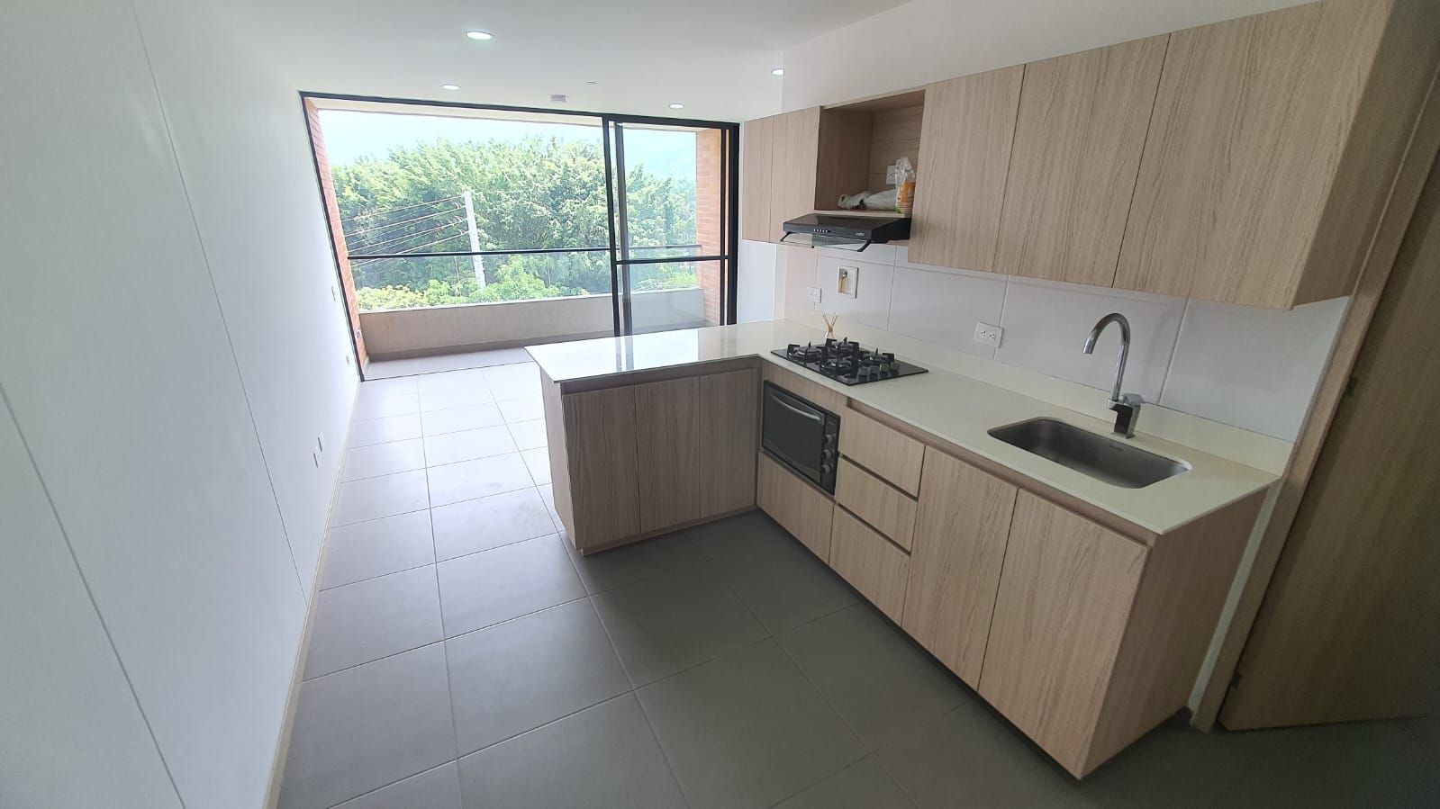 Apartamento en arriendo Antioquia Envigado San Sebastian 65 m2 Habitaciones 2 Baños 2 Garajes 2 Precio $3800000