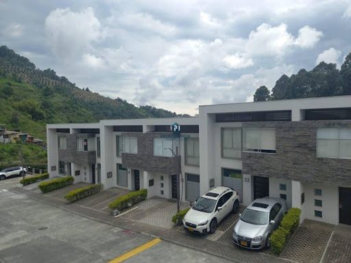 Casa en venta Caldas Villamaría Co Alto De Molinos 115 m2 Habitaciones 3 Baños 2 Garajes 1 Precio $560000000