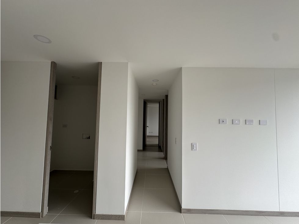 Apartamento en venta Antioquia Itagüí Zona Industrial No 1 67 m2 Habitaciones 3 Baños 2 Garajes 1 Precio $575000000