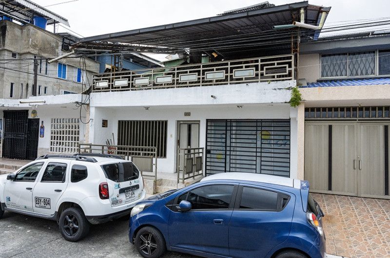 Casa en venta Valle Del Cauca Buenaventura Eucaristico 186 m2 Habitaciones 4 Baños 3 Garajes 1 Precio $247000000