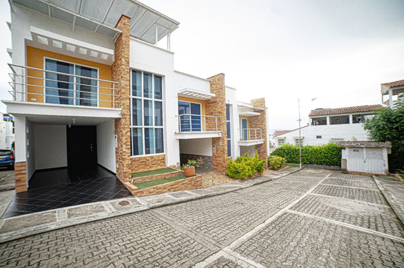 Casa en venta Santander Socorro Socorro 184 m2 Habitaciones 5 Baños 5 Garajes 1 Precio $407000000