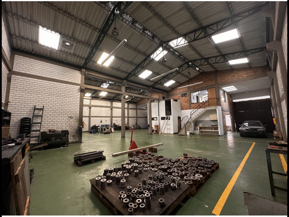Bodega en arriendo Cundinamarca Bogotá Ortezal 726 m2 Habitaciones 0 Baños 6 Garajes 0 Precio $24000000