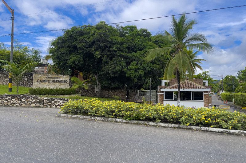 Inmuebles en Remate Casa en venta Tolima Melgar Br Valle De Los Lanceros 176 m2 Habitaciones 4 Baños 5 Garajes 3 Precio $704000000