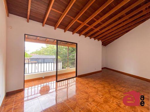 Casa en arriendo Antioquia Envigado Trianon 103 m2 Habitaciones 3 Baños 2 Garajes 0 Precio $2300000