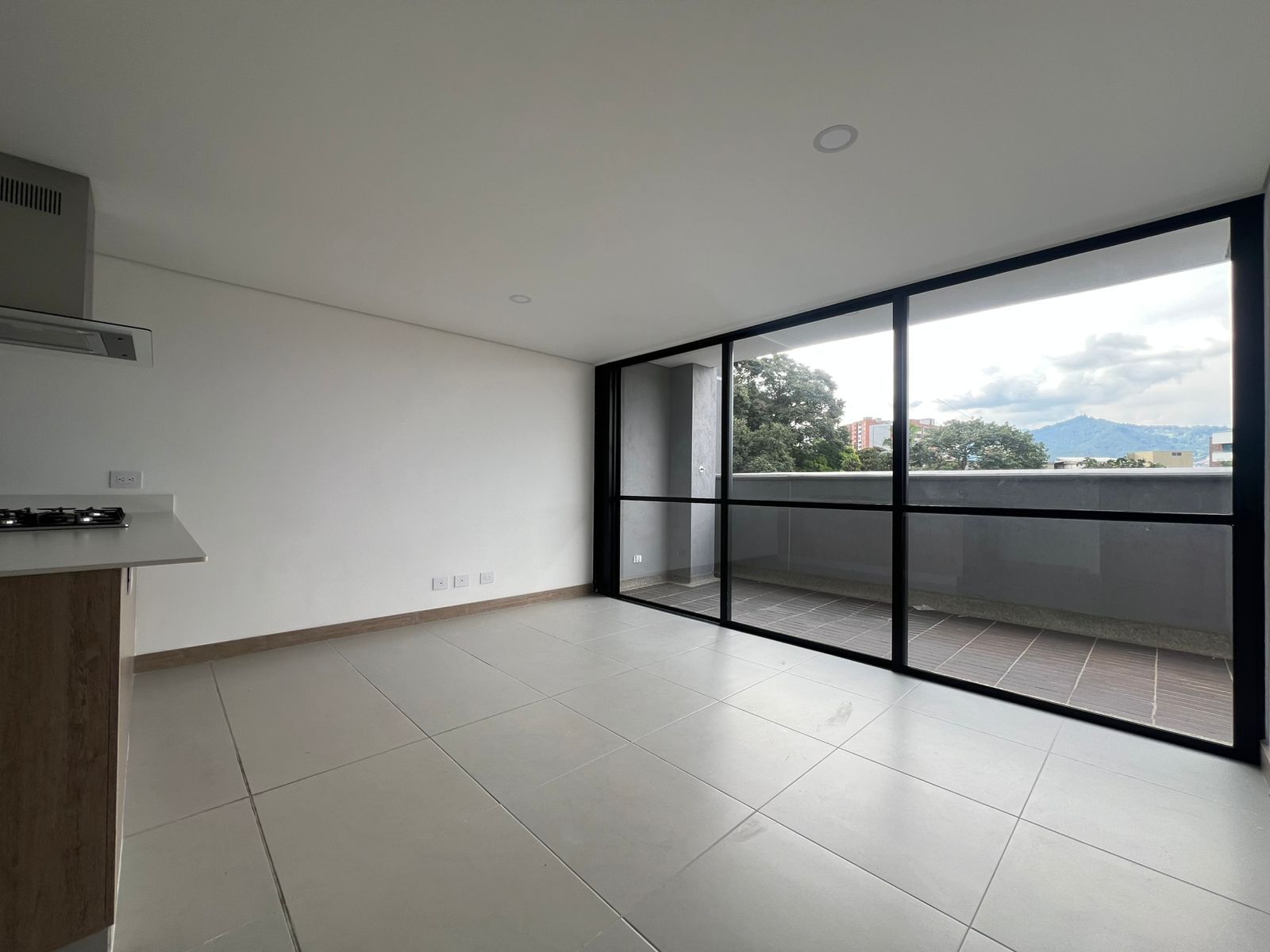 Apartamento en arriendo Antioquia Envigado Loma Del Barro 98 m2 Habitaciones 3 Baños 2 Garajes 2 Precio $4350000