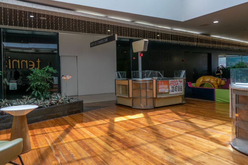 Inmuebles en Remate Local en venta Antioquia Medellín Colombia 667 m2 Habitaciones 0 Baños 0 Garajes 0 Precio $8500000000