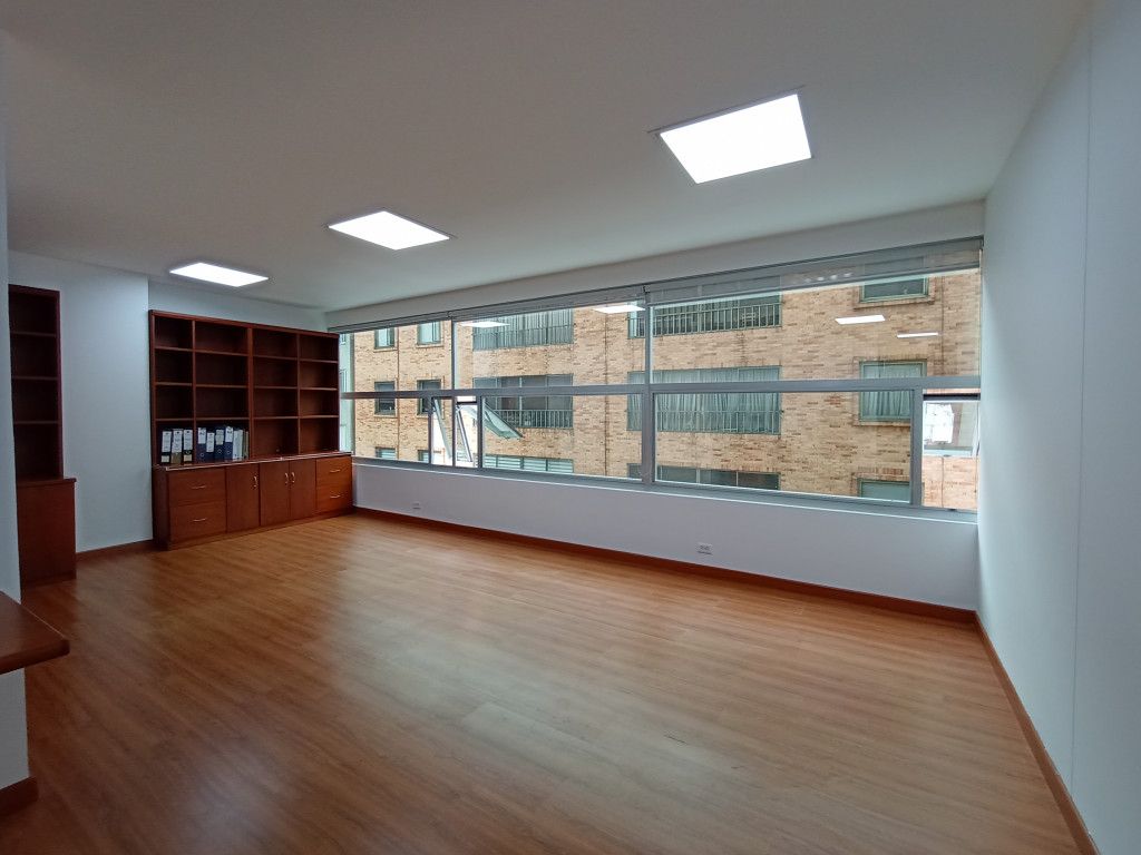 Oficina en arriendo Cundinamarca Bogotá Emaus 39 m2 Habitaciones 0 Baños 1 Garajes 1 Precio $2600000