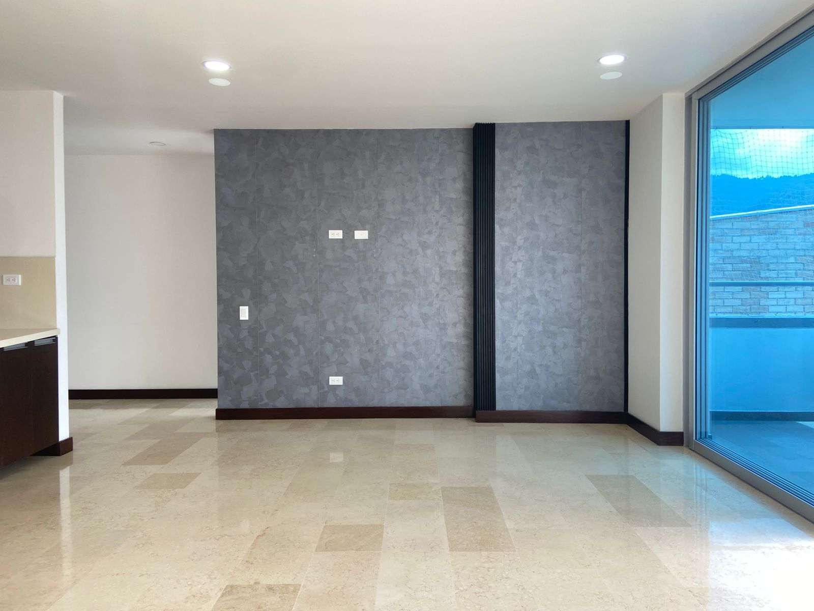 Apartamento en arriendo o venta Antioquia Sabaneta Entre Amigos 121 m2 Habitaciones 3 Baños 2 Garajes 1 Precio venta $728000000 Precio arriendo $4250000