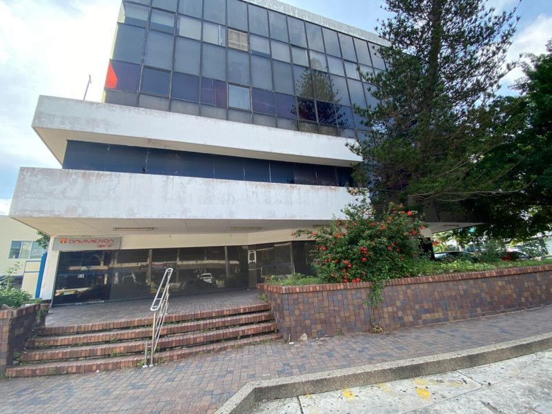 Inmuebles en Remate Oficina en venta Atlántico Barranquilla El Prado 281 m2 Habitaciones 0 Baños 1 Garajes 2 Precio $550000000