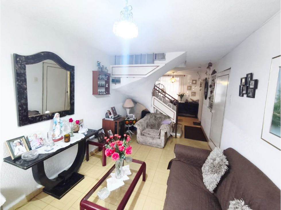 Casa en venta Cundinamarca Bogotá San Fernando Occidental 98 m2 Habitaciones 4 Baños 2 Garajes 2 Precio $600000000