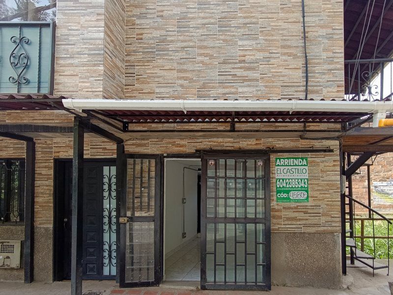 Local en arriendo Antioquia Medellín Altavista 10 m2 Habitaciones 0 Baños 1 Garajes 0 Precio $800000