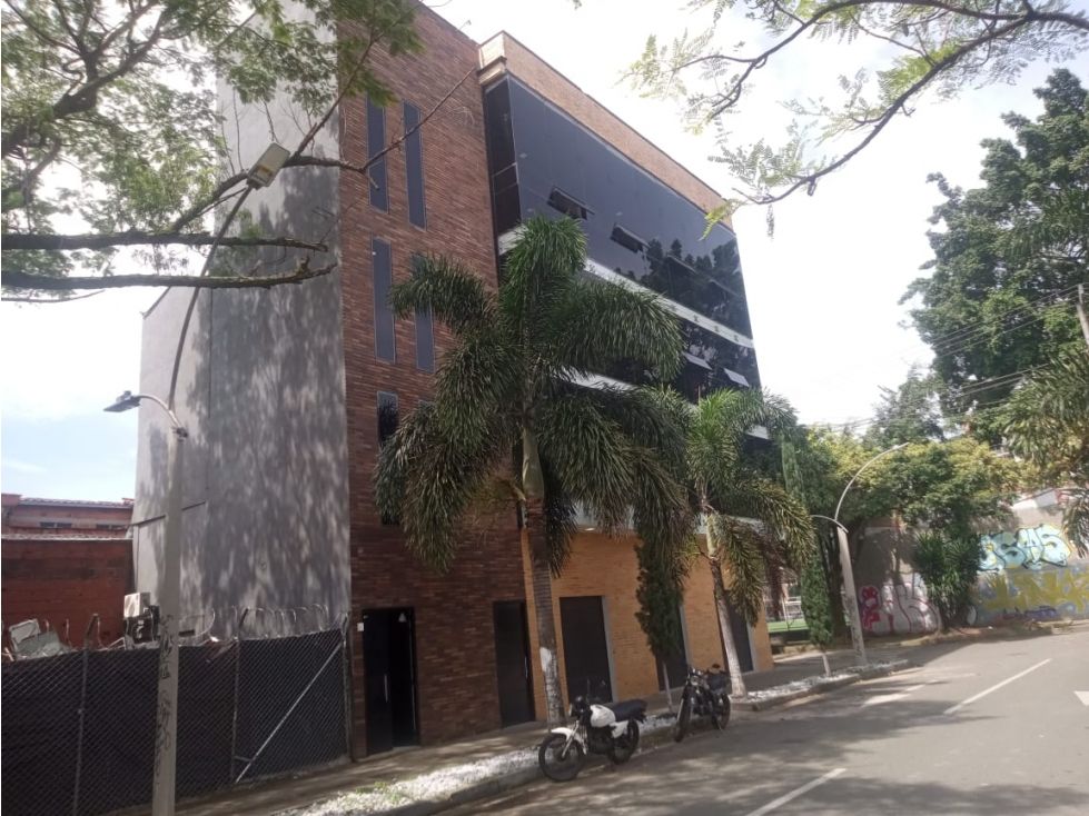 Edificio en arriendo Antioquia Medellín Patio Bonito 250 m2 Habitaciones 0 Baños 4 Garajes 0 Precio $15000000