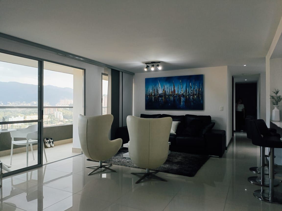 Apartamento en arriendo Antioquia Medellín Loma De Los Bernal 120 m2 Habitaciones 3 Baños 4 Garajes 2 Precio $5700000