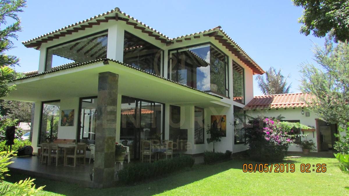 Casa en arriendo Antioquia Rionegro Centro 426 m2 Habitaciones 4 Baños 5 Garajes 4 Precio $11000000