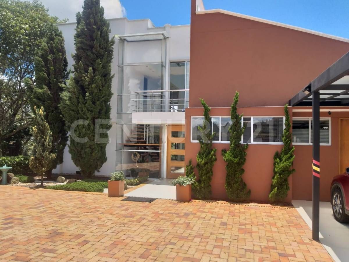 Finca en venta Antioquia El Retiro El Retiro 300 m2 Habitaciones 5 Baños 5 Garajes 6 Precio $3300000000