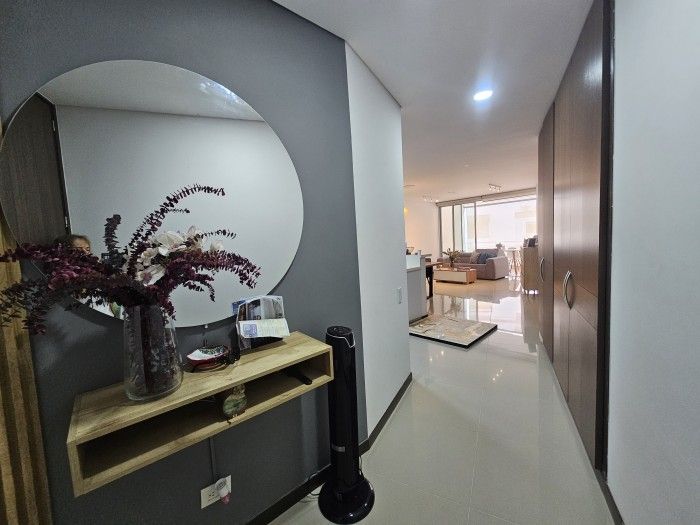 Apartamento en venta Valle Del Cauca Cali Normandía 132 m2 Habitaciones 3 Baños 3 Garajes 2 Precio $650000000