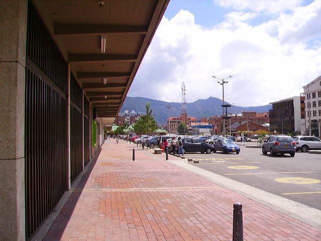 Oficina en arriendo Cundinamarca Bogotá Santa Barbara Occidental 11 m2 Habitaciones 0 Baños 2 Garajes 0 Precio $850000