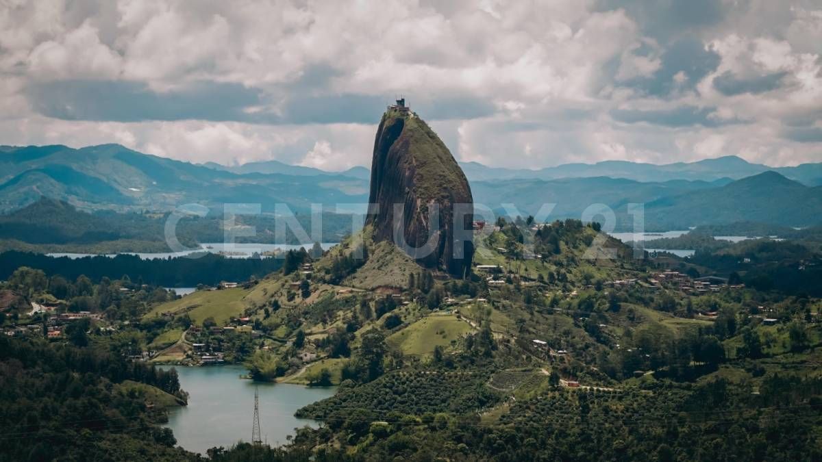 Lote en venta Antioquia Guatape Guatape 2500 m2 Habitaciones 0 Baños 1 Garajes 0 Precio $337000000