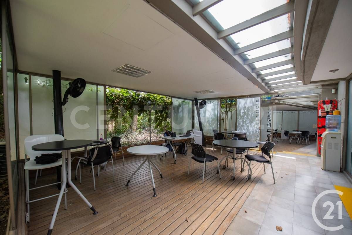Oficina en venta Antioquia Medellín El Diamante No2 273 m2 Habitaciones 0 Baños 4 Garajes 6 Precio $1900000000