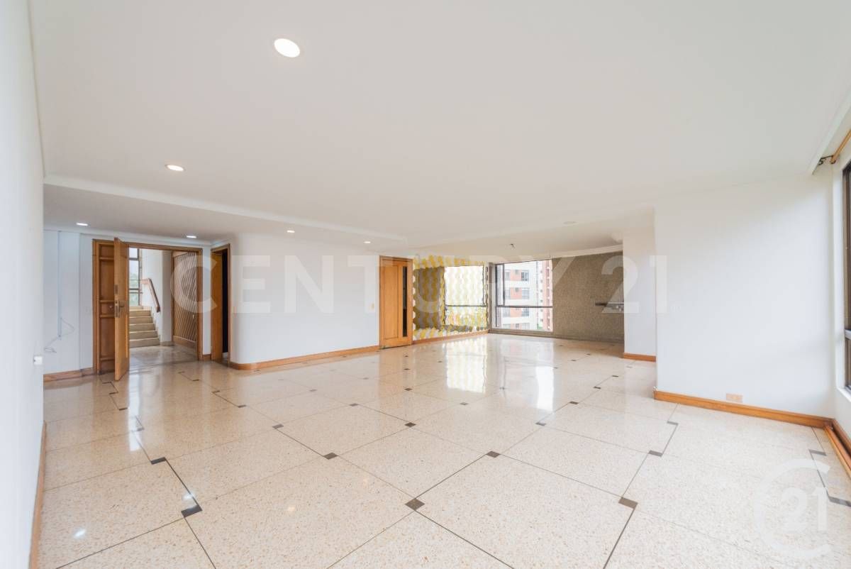 Apartamento en venta Antioquia Medellín La Linde 297 m2 Habitaciones 4 Baños 5 Garajes 3 Precio $1300000000