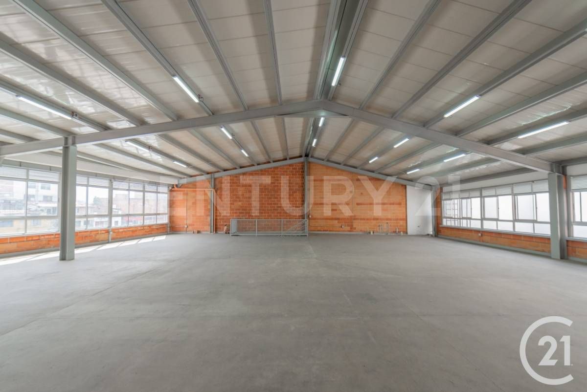 Local en arriendo Antioquia Medellín La Floresta 320 m2 Habitaciones 0 Baños 0 Garajes 0 Precio $15000000