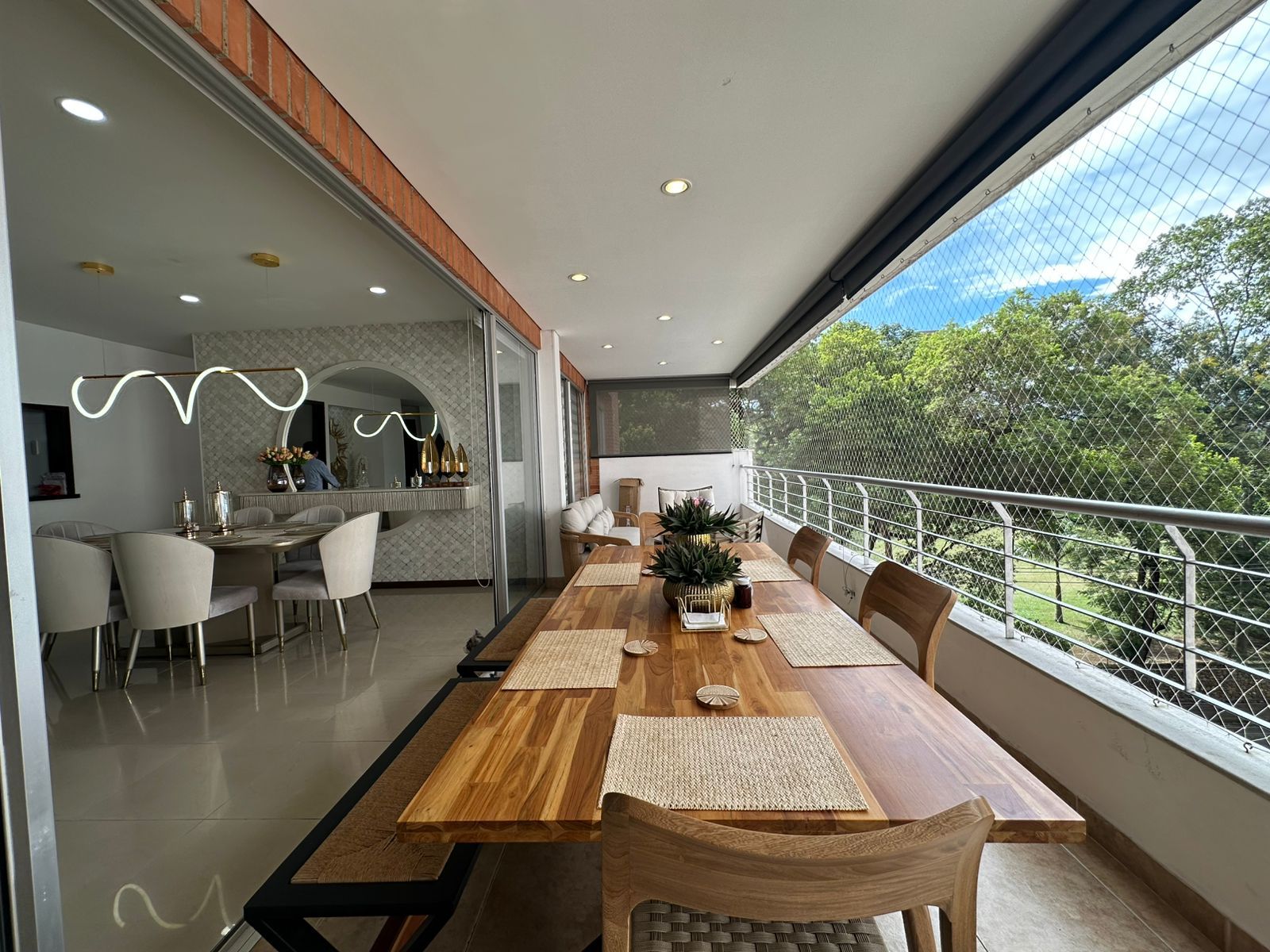 Apartamento en venta Valle Del Cauca Cali Ciudadela Campestre 180 m2 Habitaciones 3 Baños 5 Garajes 1 Precio $980000000