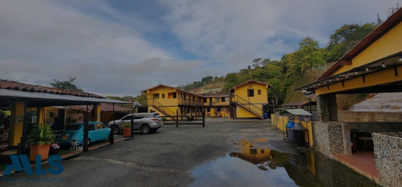 Finca en venta Antioquia Peñol Peñol 15000 m2 Habitaciones 6 Baños 6 Garajes 6 Precio $8500000000