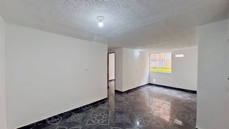 Inmuebles en Remate Apartamento en venta Cundinamarca Bogotá Parcela El Porvenir 40 m2 Habitaciones 2 Baños 1 Garajes 0 Precio $142500000