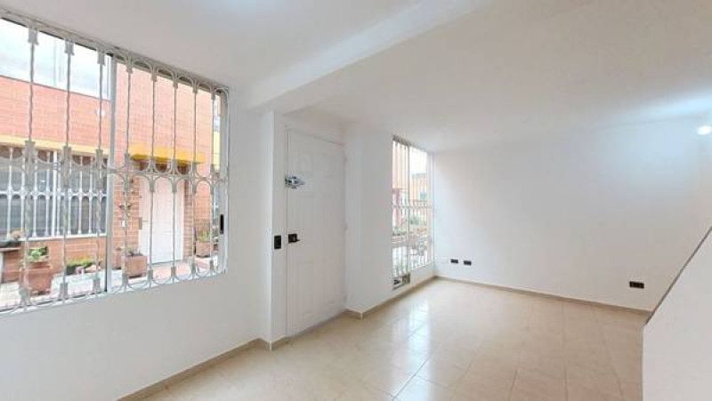 Inmuebles en Remate Casa en venta Cundinamarca Bogotá Hipotecho Et Ii 71 m2 Habitaciones 3 Baños 2 Garajes 1 Precio $420000001