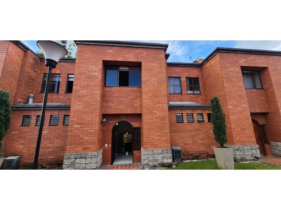 Casa en venta Risaralda Pereira Los Angeles 176 m2 Habitaciones 3 Baños 4 Garajes 1 Precio $650000000