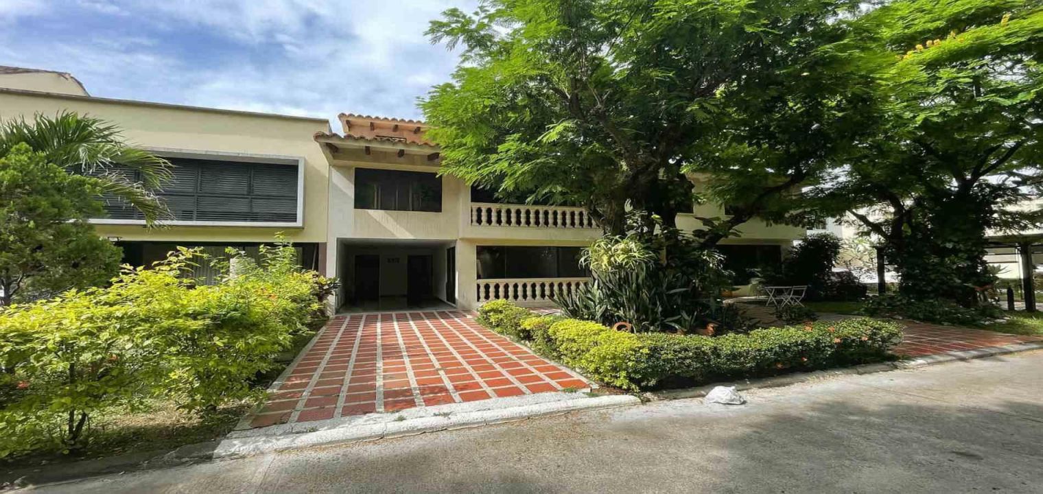 Casa en venta Valle Del Cauca Cali Bosques Del Limonar 112 m2 Habitaciones 4 Baños 4 Garajes 2 Precio $750000000