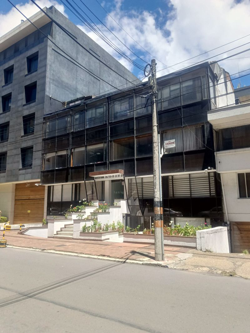 Inmuebles en Remate Apartamento en venta Cundinamarca Bogotá Chico Norte Et Ii 216 m2 Habitaciones 5 Baños 8 Garajes 2 Precio $2489000000