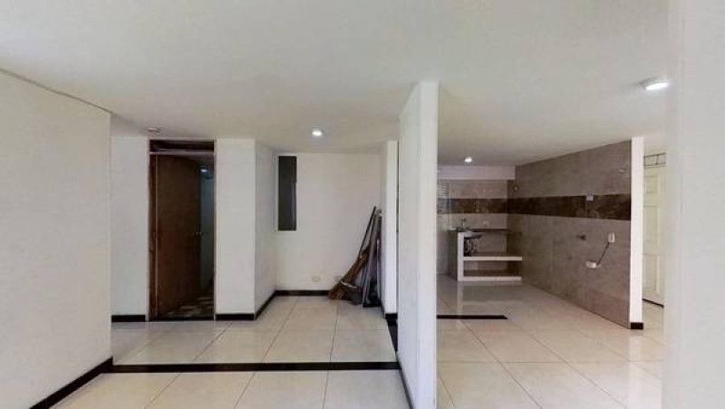 Inmuebles en Remate Apartamento en venta Cundinamarca Soacha Cr El Progreso Et I 57 m2 Habitaciones 3 Baños 2 Garajes 0 Precio $150000000