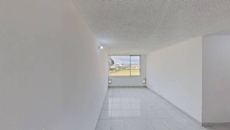Inmuebles en Remate Apartamento en venta Cundinamarca Soacha Cr Frailejon Et I 48 m2 Habitaciones 3 Baños 2 Garajes 0 Precio $149000000