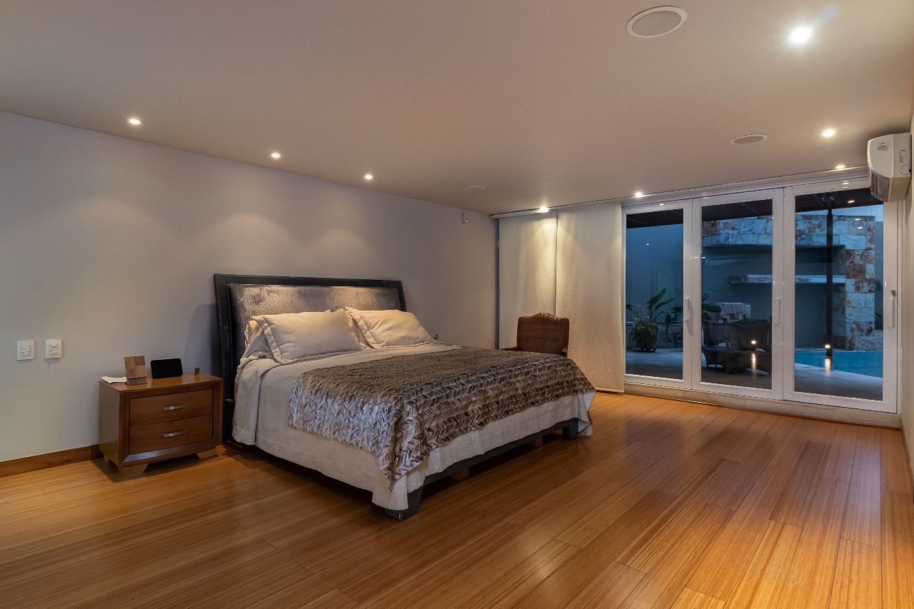 Apartamento en venta Valle Del Cauca Cali Alferez Real 550 m2 Habitaciones 4 Baños 6 Garajes 3 Precio $2300000000