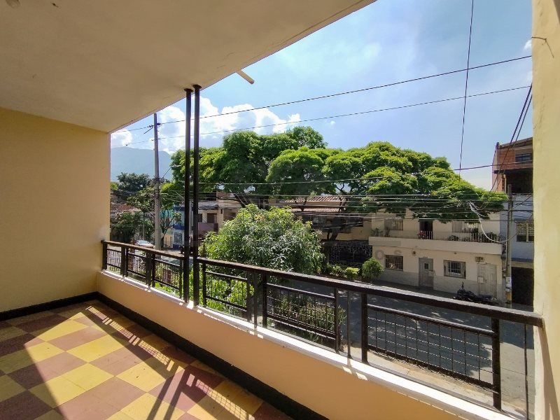 Casa en arriendo Antioquia Medellín Boston 140 m2 Habitaciones 5 Baños 2 Garajes 0 Precio $2700000