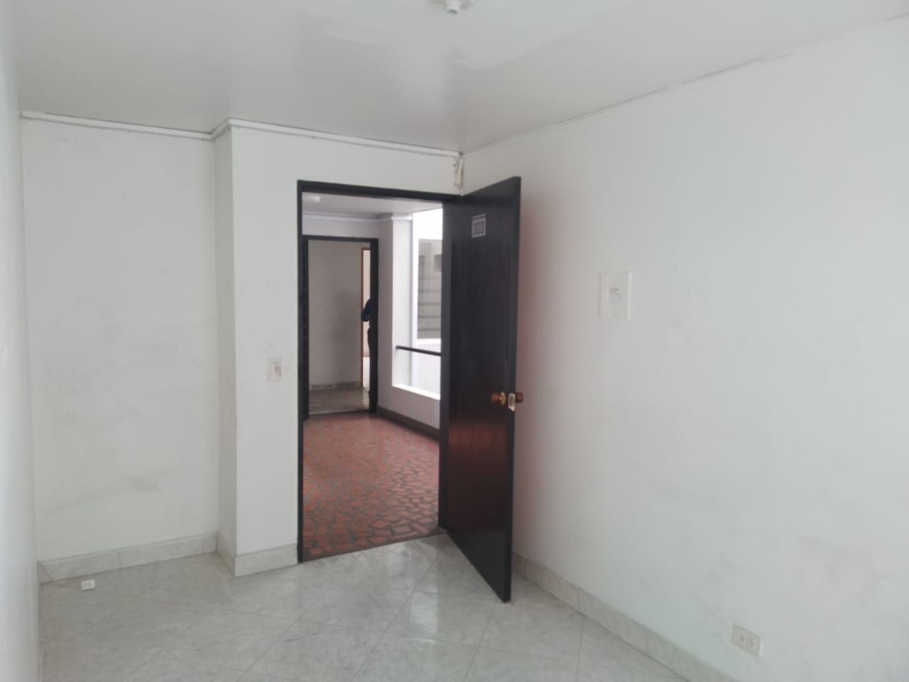 Oficina en arriendo Antioquia Envigado Zona Centro 37 m2 Habitaciones 0 Baños 1 Garajes 0 Precio $1800000