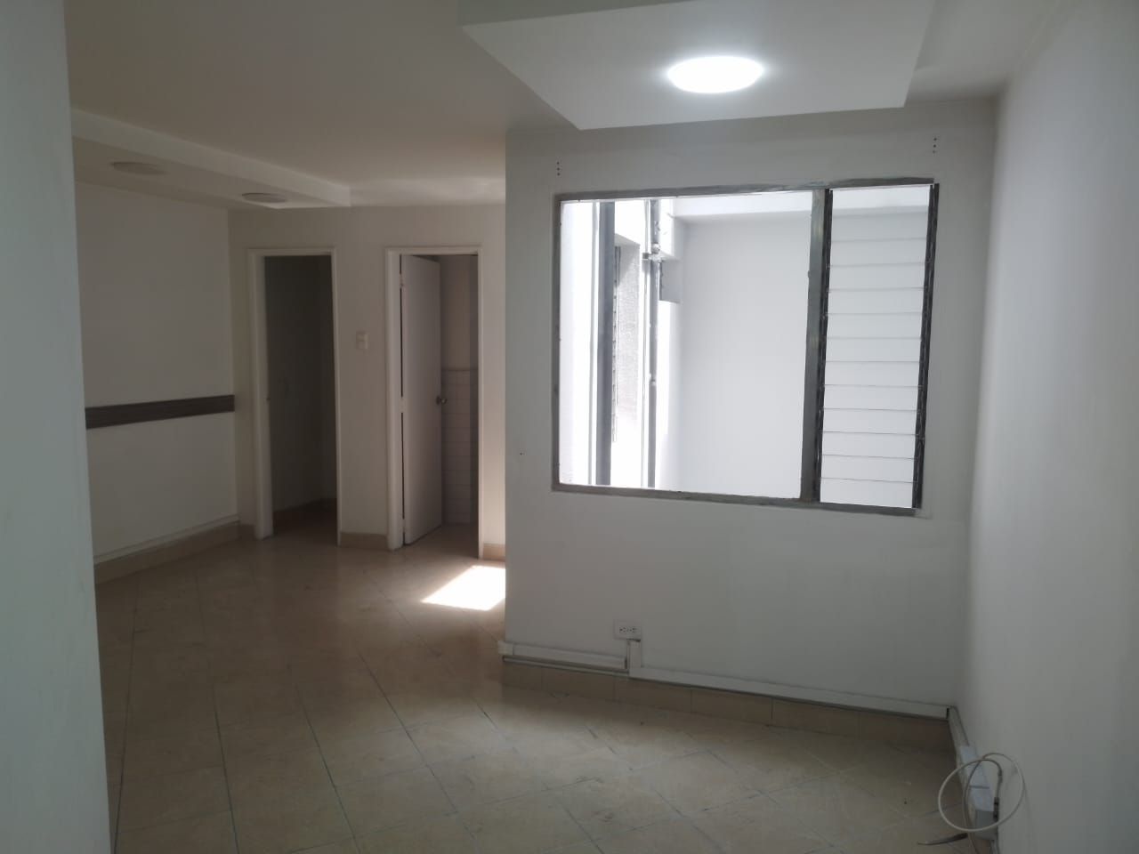 Oficina en arriendo Antioquia Envigado Zona Centro 37 m2 Habitaciones 0 Baños 1 Garajes 0 Precio $1800000