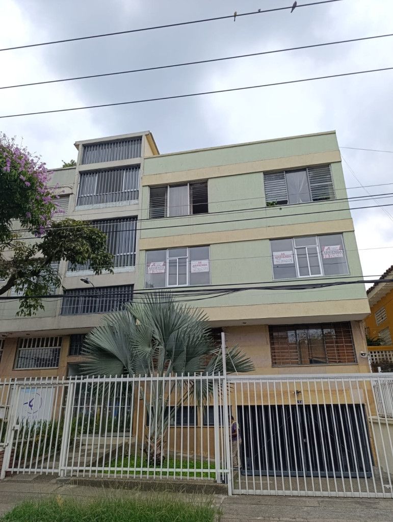 Apartamento en arriendo Valle Del Cauca Cali Miraflores 133 m2 Habitaciones 3 Baños 2 Garajes 0 Precio $1600000