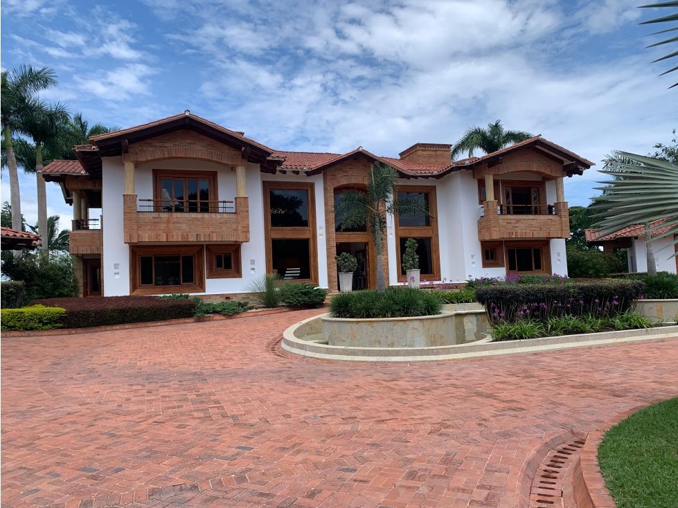 Casa Campestre en venta Risaralda Pereira Catalan 1800 m2 Habitaciones 7 Baños 9 Garajes 9 Precio $11000000000