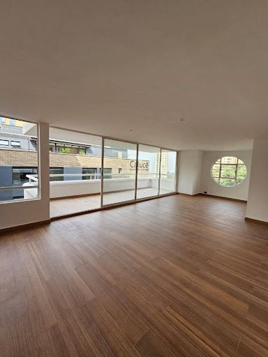 Apartamento en arriendo Antioquia Medellín Los Naranjos 165 m2 Habitaciones 3 Baños 3 Garajes 2 Precio $7000000