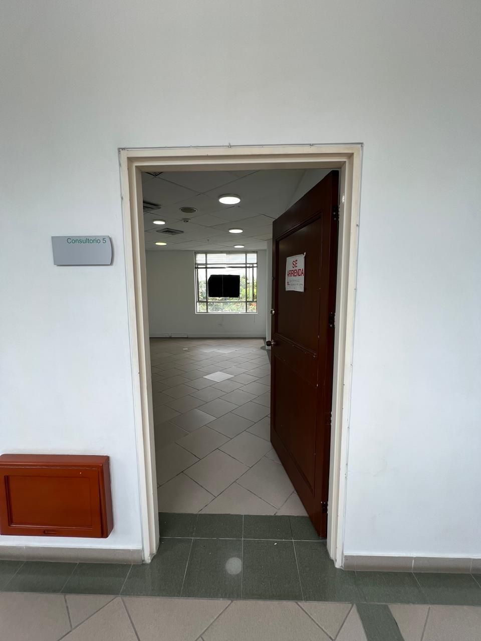 Consultorio en arriendo Valle Del Cauca Cali Santa Anita - La Selva 23 m2 Habitaciones 0 Baños 1 Garajes 1 Precio $1600000