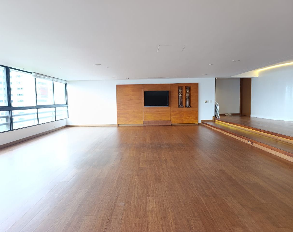 Apartamento en arriendo Antioquia Medellín Urbanizacion Remansos De San Lucas 500 m2 Habitaciones 4 Baños 5 Garajes 4 Precio $18500000