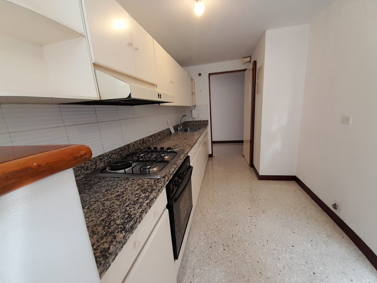 Apartamento en arriendo Antioquia Medellín Castropol 115 m2 Habitaciones 3 Baños 2 Garajes 1 Precio $3900000