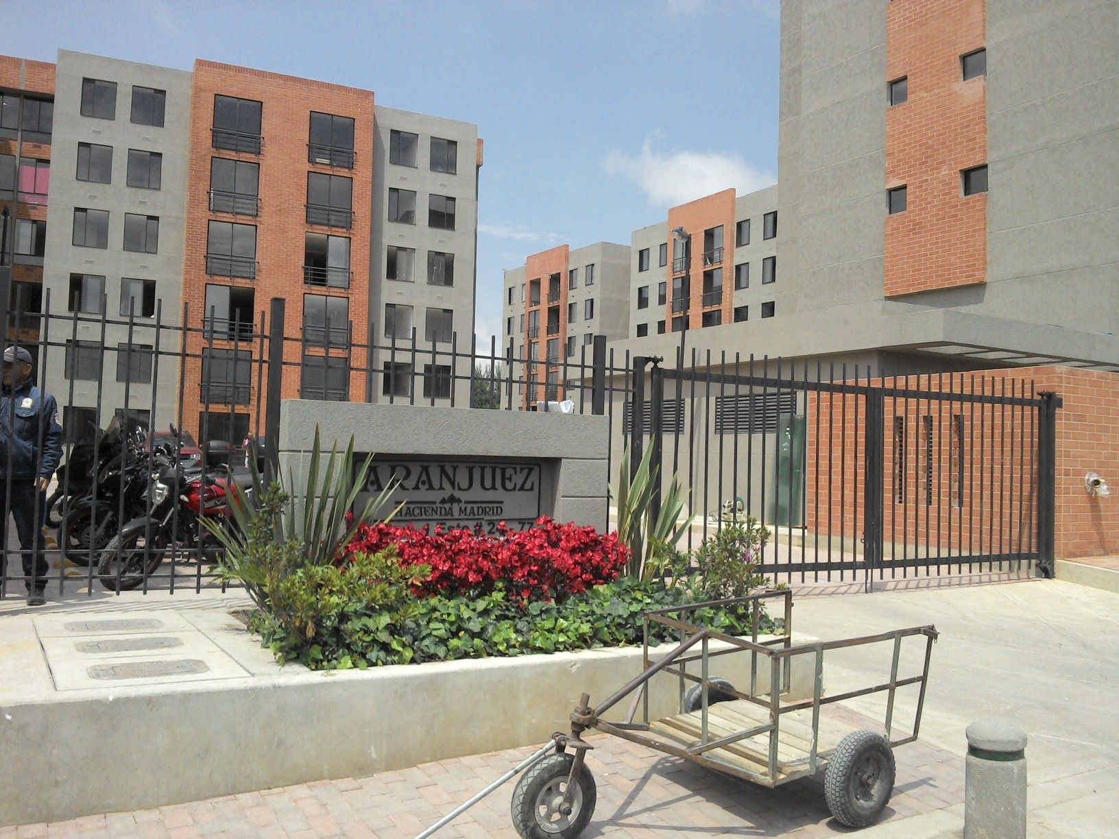 Apartamento en arriendo Cundinamarca Madrid Hda Madrid Aranjuez 66 m2 Habitaciones 3 Baños 2 Garajes 1 Precio $1019000