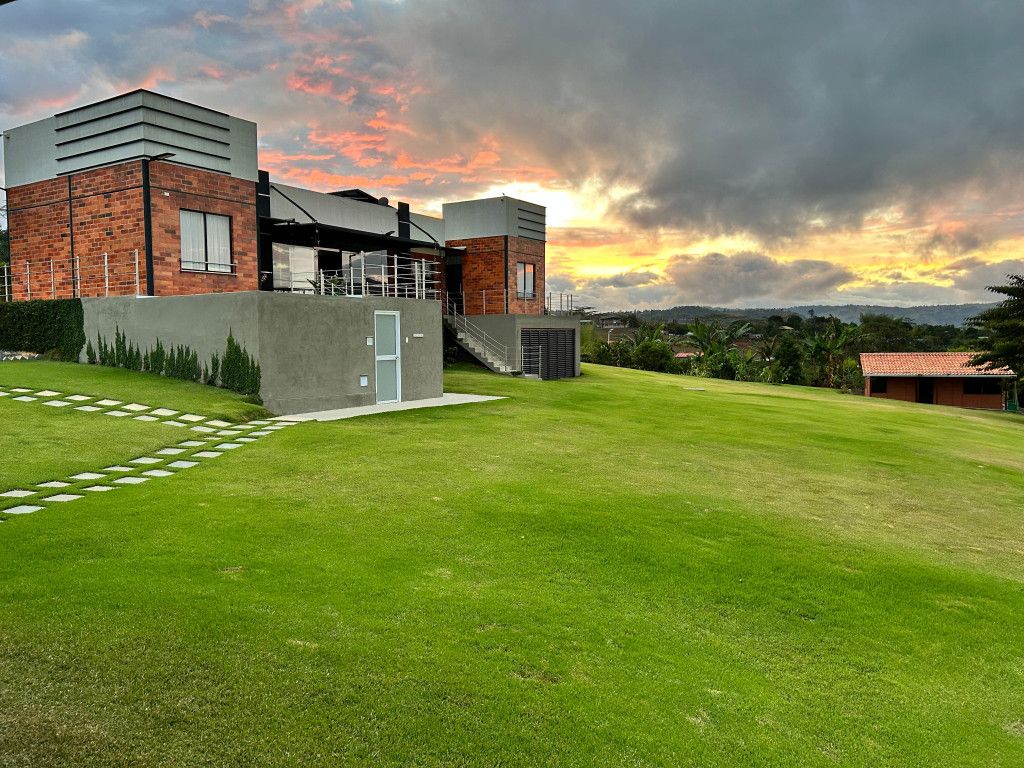 Finca en venta Valle Del Cauca La Cumbre La Cumbre 225 m2 Habitaciones 6 Baños 7 Garajes 12 Precio $1200000000