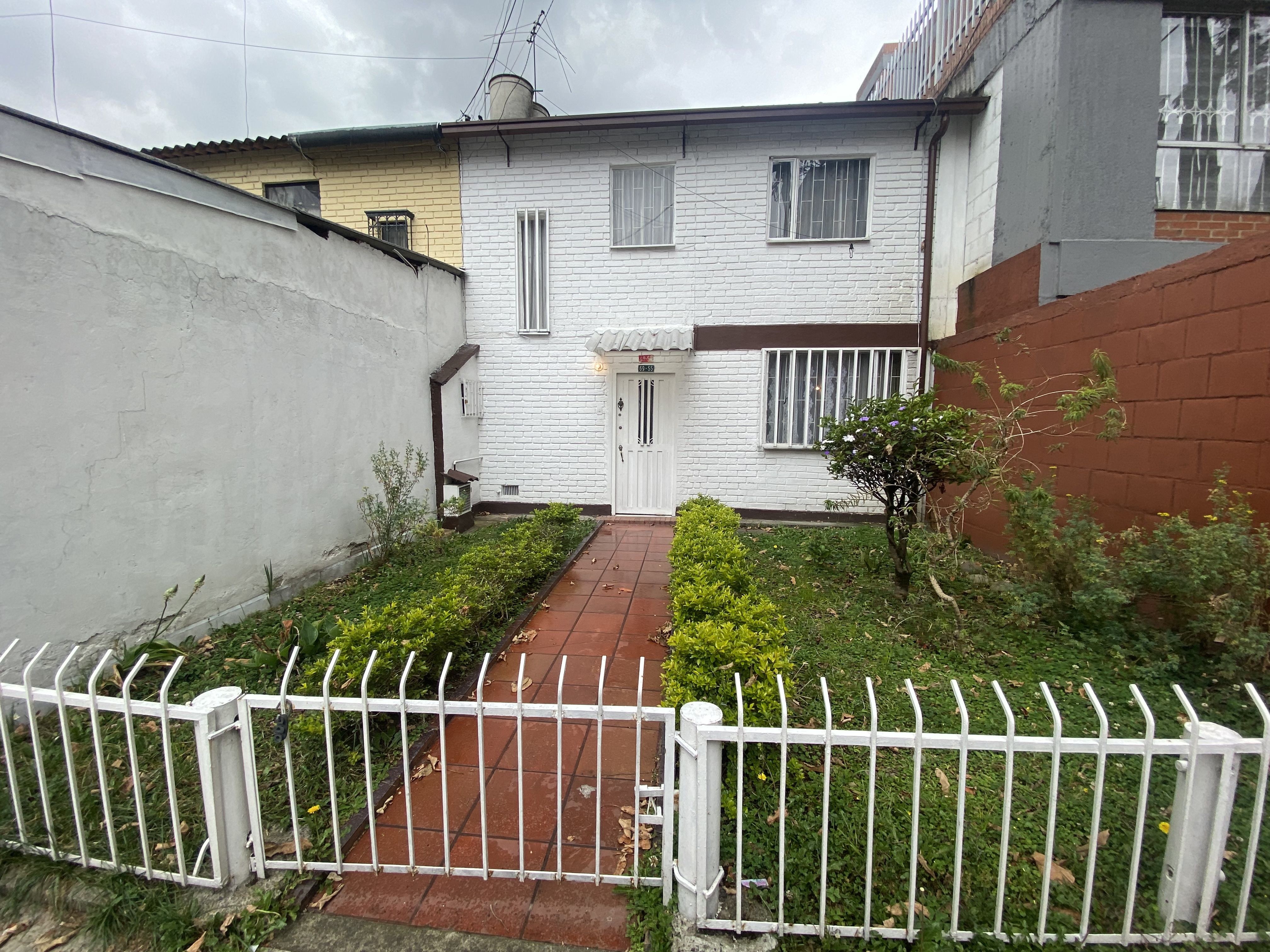 Casa en venta Cundinamarca Bogotá Los Angeles 180 m2 Habitaciones 3 Baños 1 Garajes 0 Precio $380000000