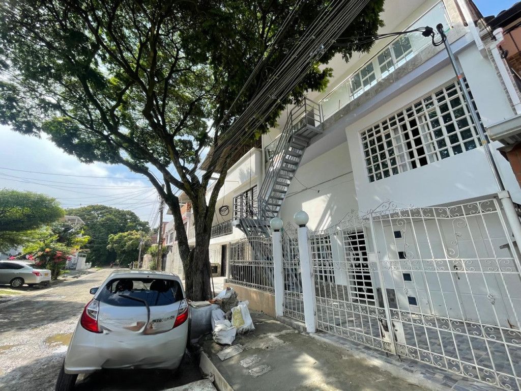 Apartamento en arriendo Valle Del Cauca Cali Olímpico 60 m2 Habitaciones 2 Baños 2 Garajes 0 Precio $1120000