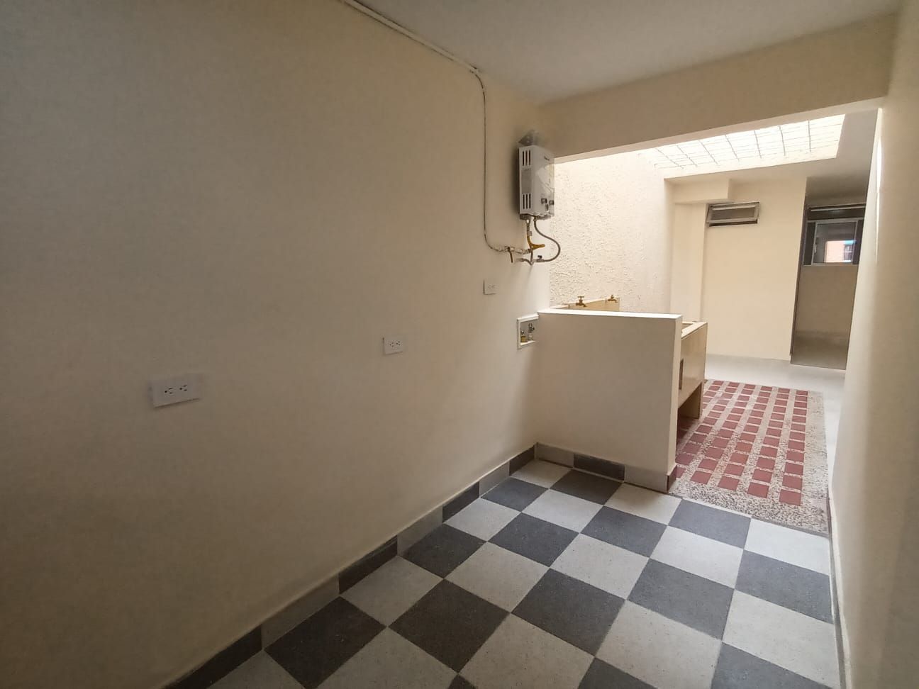 Casa en arriendo Antioquia Bello La Cabañita 100 m2 Habitaciones 3 Baños 2 Garajes 1 Precio $2500000